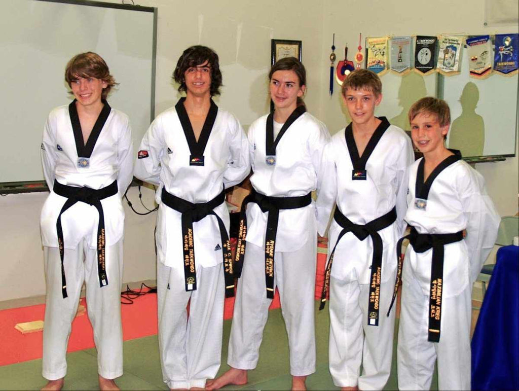 Top 12 Signs Your Martial Arts School Is A McDojo - Dynasty Clothing MMA